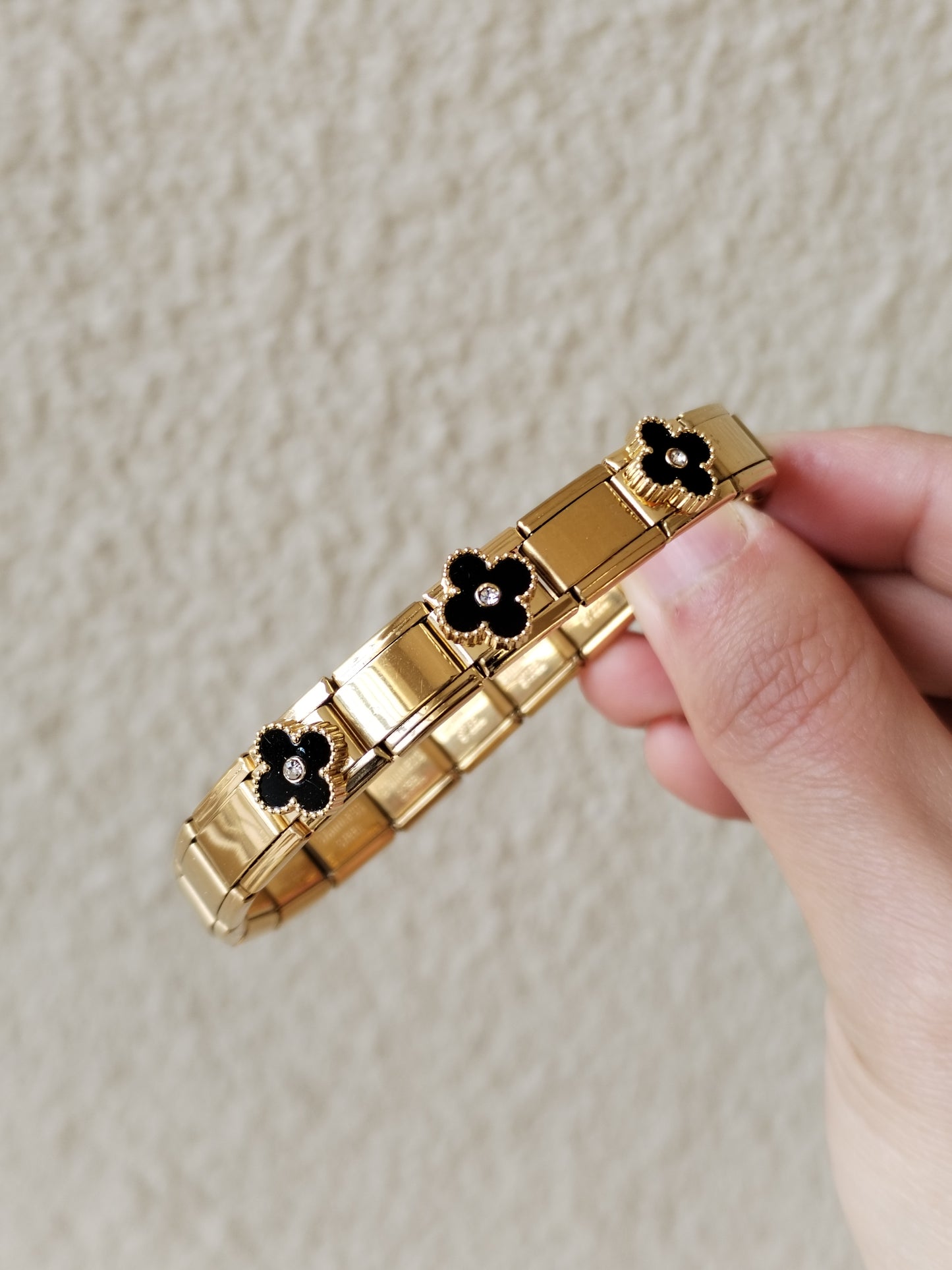 Noir Clover Bracelet